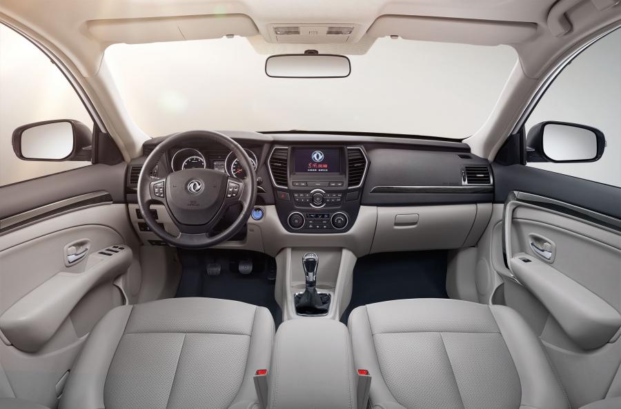 Торпедо DongFeng Aeolus A60 2015 года  (фото 7 из 8)